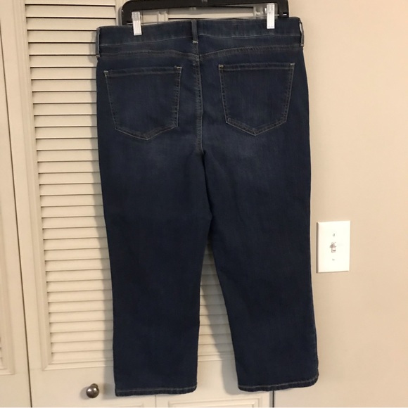 NYDJ Marilyn Straight Crops - Picture 4 of 10